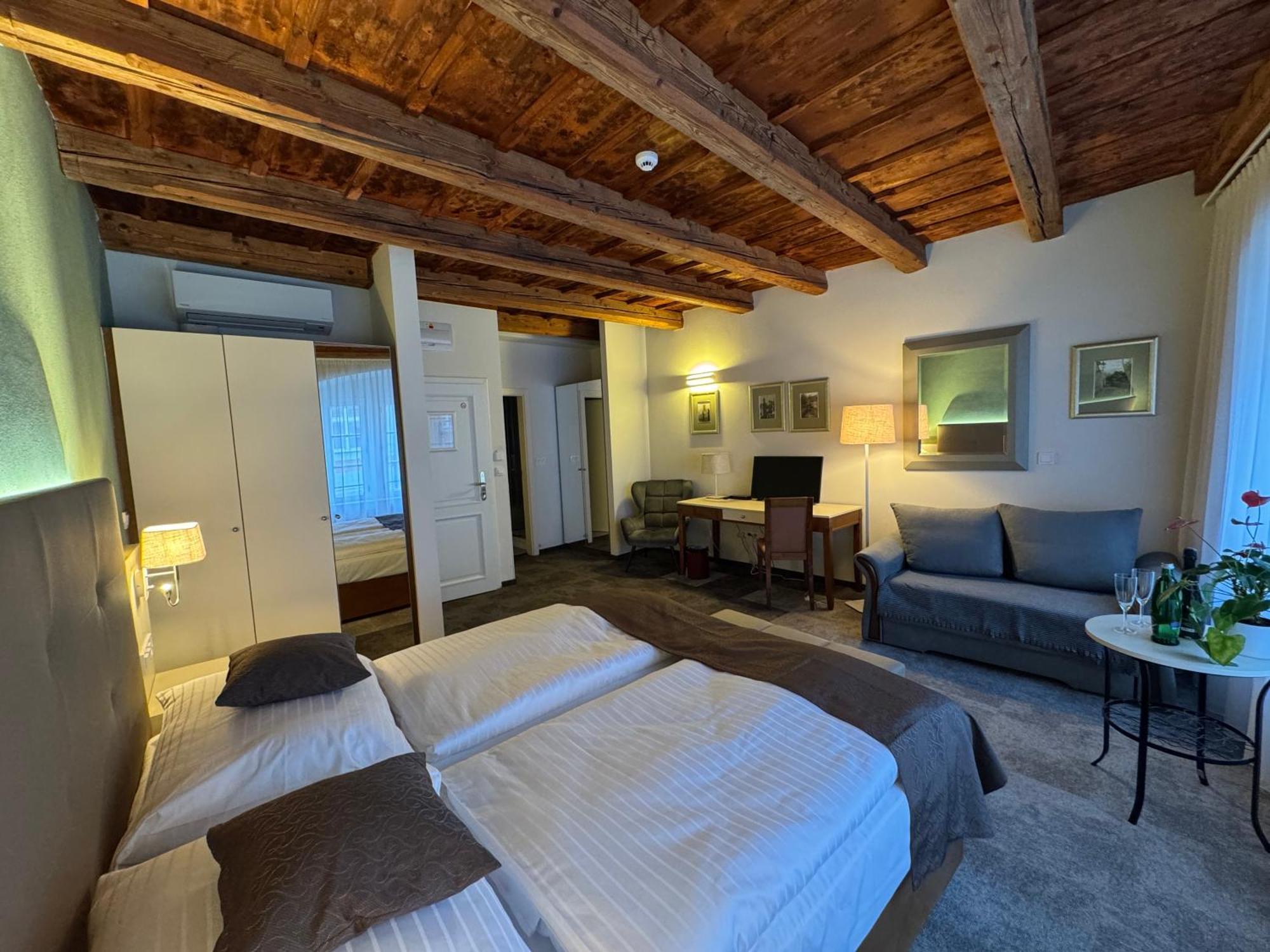 Deluxe Junior Suite